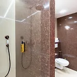 Zámoček Mraznica Hotel *