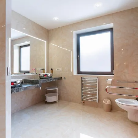 酒店 Zamocek Mraznica