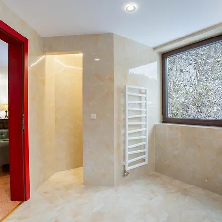 Zamocek Mraznica Hotel Prievidza