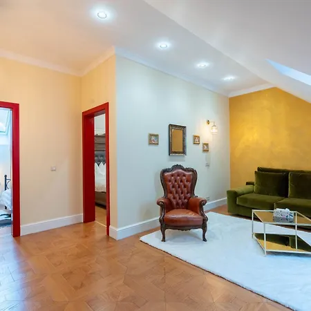 Zamocek Mraznica מלון *